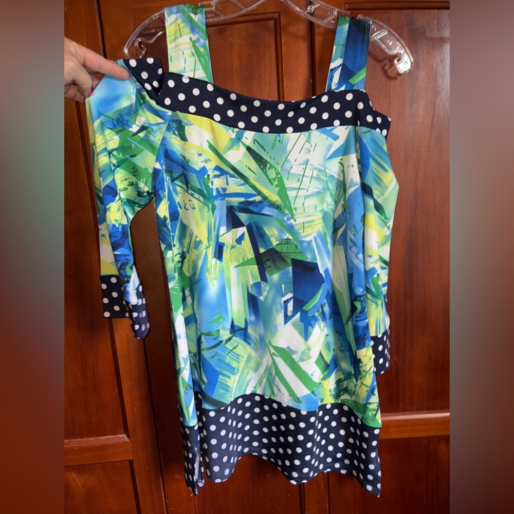 Fashion Nova Vibrant Blue and Green Blouse with Polka Dots
